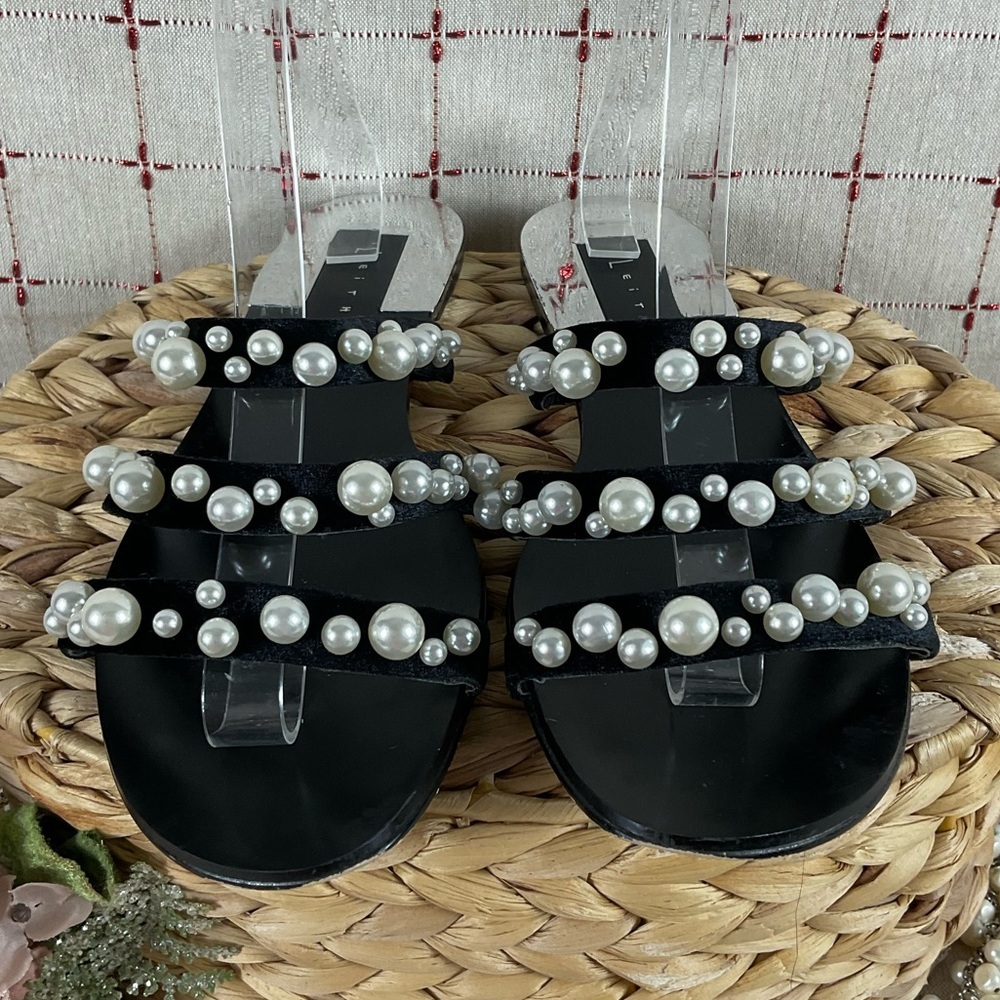 LEITH “Stunner” Black Velvet & Pearl Slide Sandals Womens Sz 10 PreLoved Beauty - Picture 3 of 5